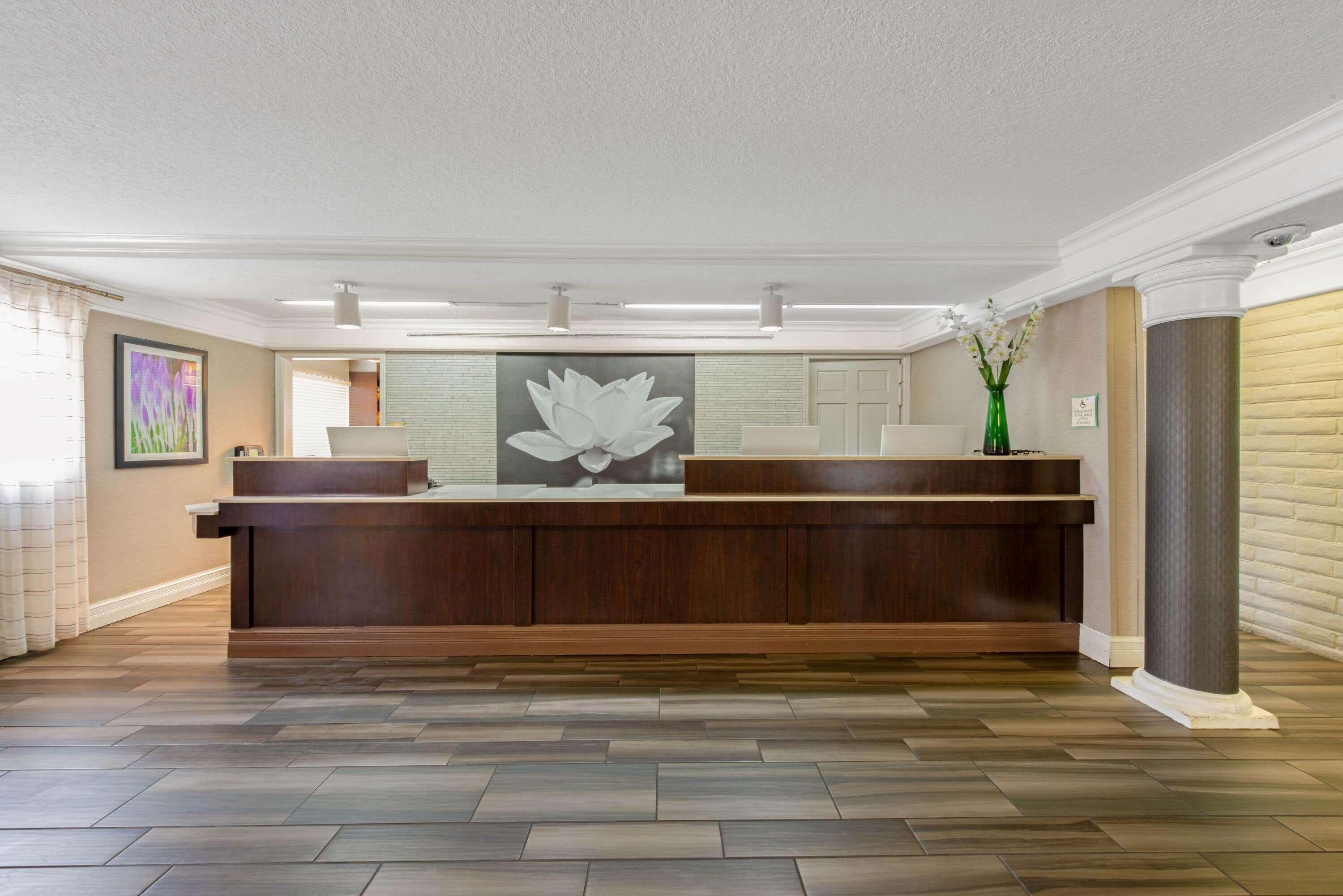 La Quinta Inn By Wyndham Miami Airport North Miami Springs Exterior photo