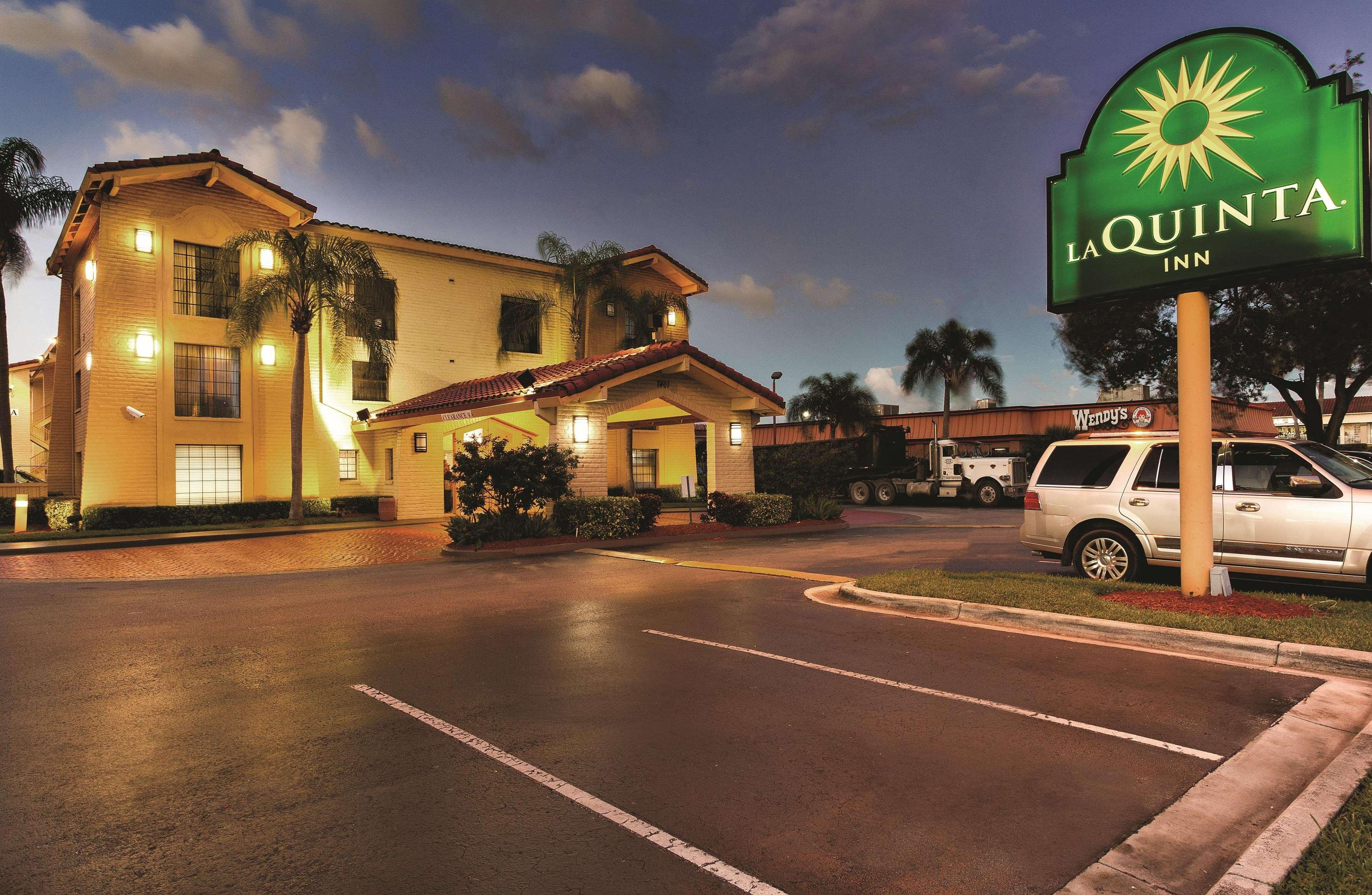 La Quinta Inn By Wyndham Miami Airport North Miami Springs Exterior photo
