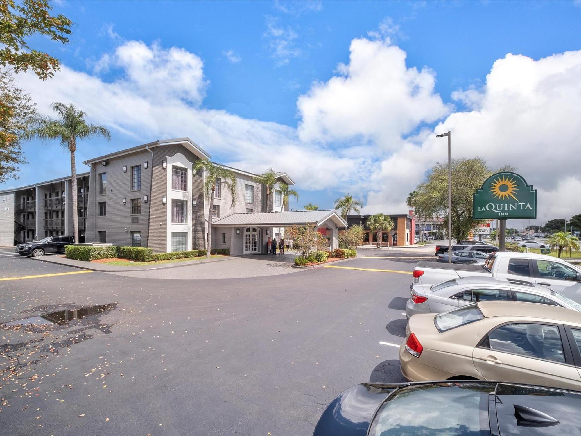 La Quinta Inn By Wyndham Miami Airport North Miami Springs Exterior photo