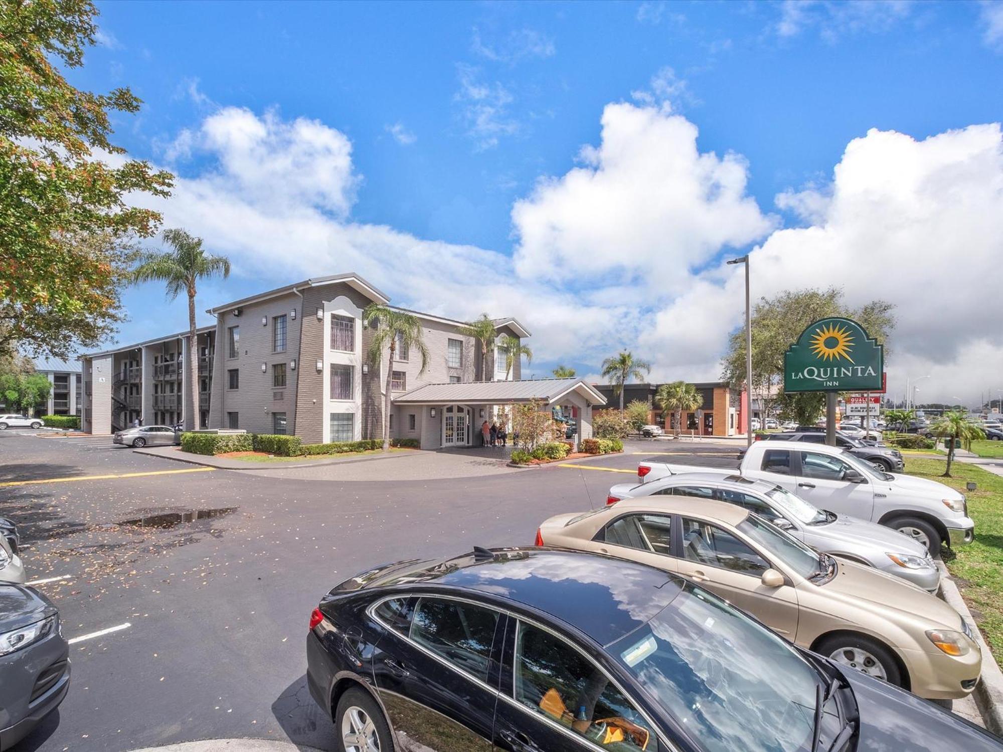 La Quinta Inn By Wyndham Miami Airport North Miami Springs Exterior photo